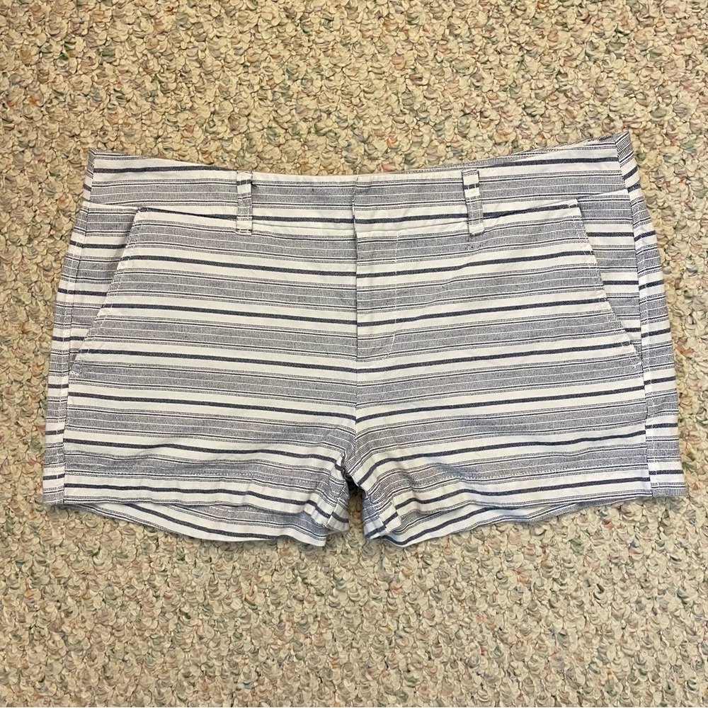 The GAP Women’s 3 inch inseam shorts